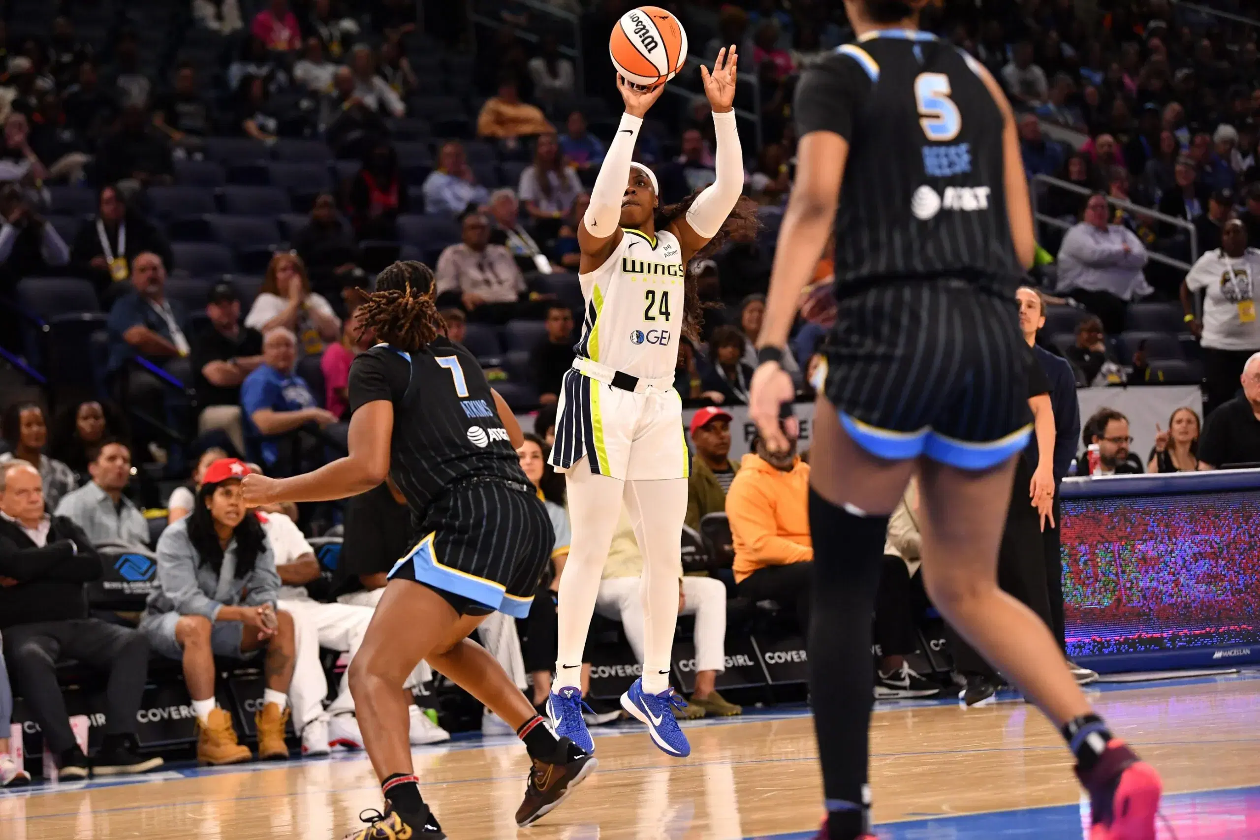 Arike Ogunbowale - Wings vs. Sky picks