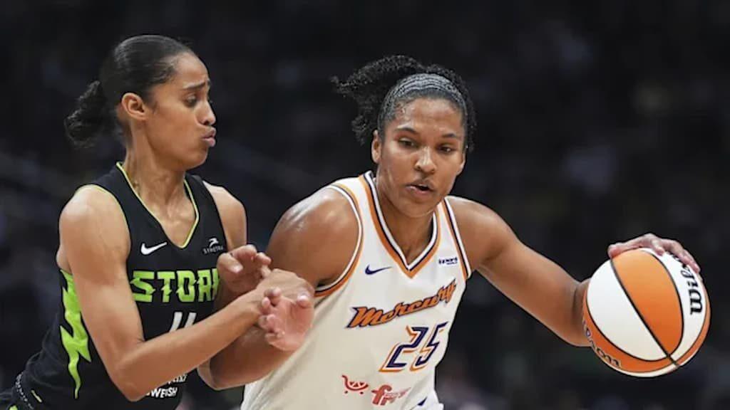 Phoenix Mercury star Alyssa Thomas (right) - Golden State Valkyries vs. Phoenix Mercury WNBA Prediction & Best Bets (8/22)