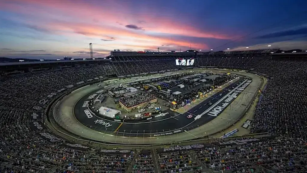 Bass Pro Shops Night Race Predictions & Picks: Who Will Survive and Advance at Bristol?