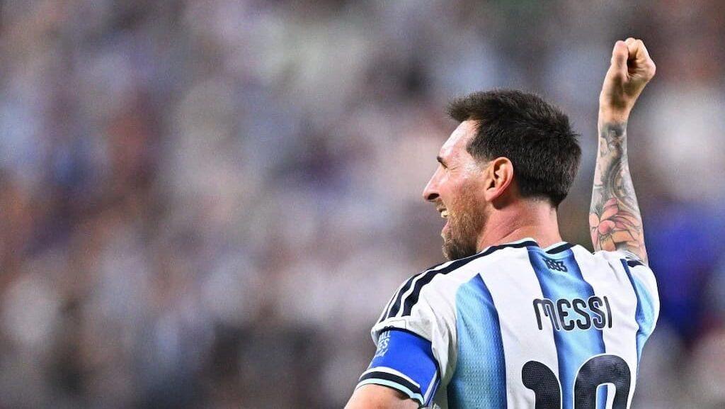 FIFA World Cup Betting Guide cover (Lionel Messi)