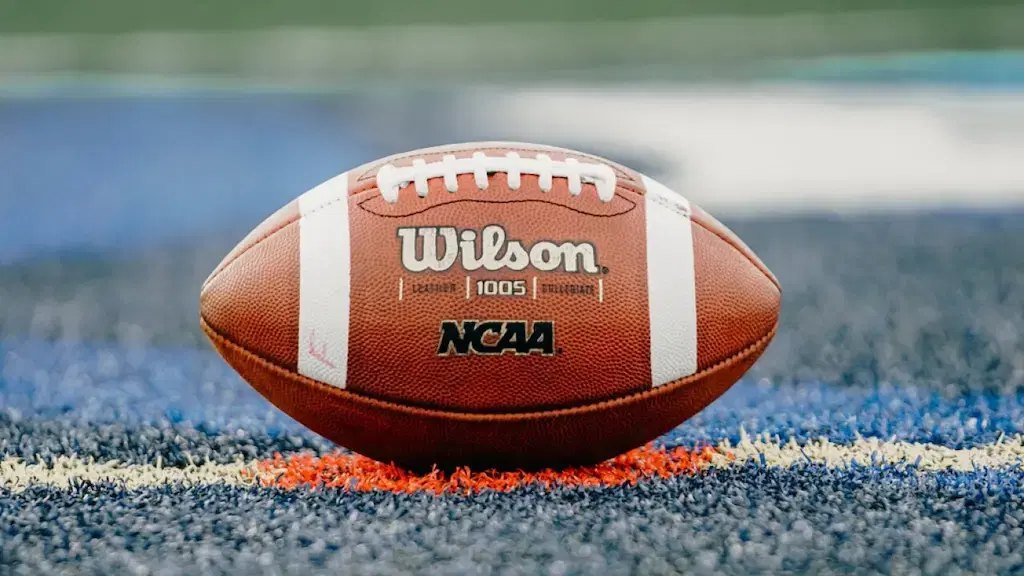 BetOnline Odds: Which NCAAF Teams Will Go Undefeated?