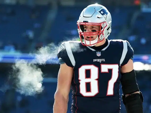 rob gronkowski betonline odds favorite