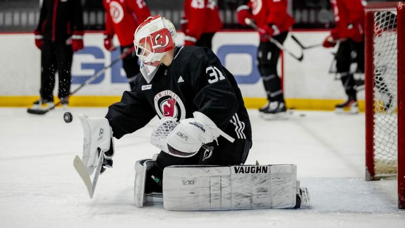 Islanders vs Devils NHL predictions, odds & picks today