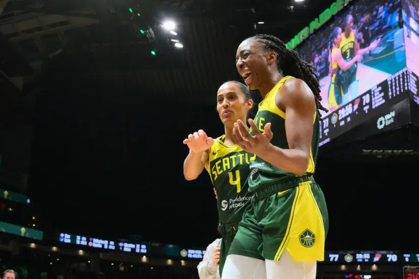 Skylar Diggins and Nneka Ogwumike