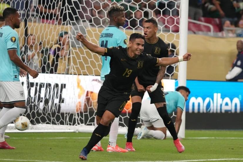 Can Pineda and Honduras pull off an upset against Mexico tonight?