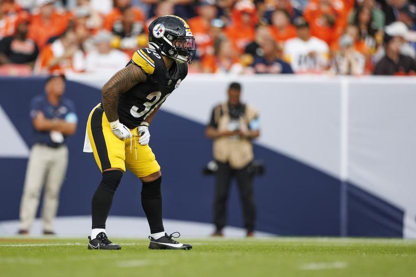 Thursday Night AFC North Showdown: Steelers vs. Browns – NFL Expert Picks & Predictions (10/1)
