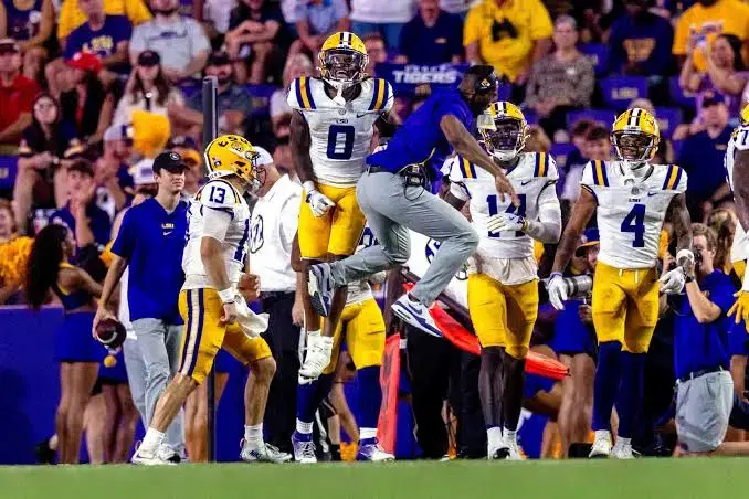 BetOnline Names 10 Most Overrated NCAAF Teams