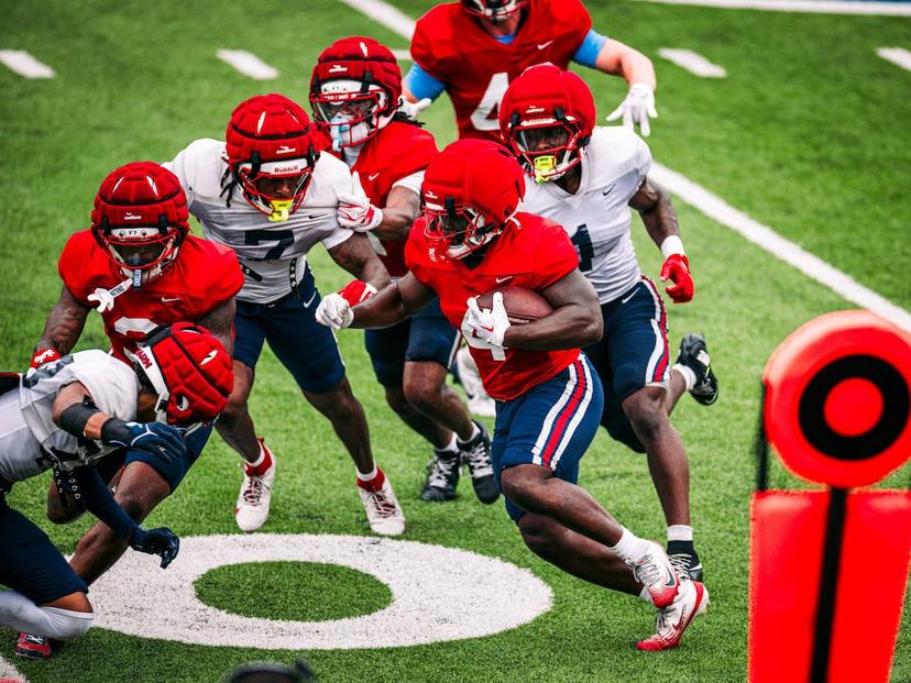 Kam Davis has over 300 rushing yards in hist last two games on about 35 carries - NCAA Football Expert Picks