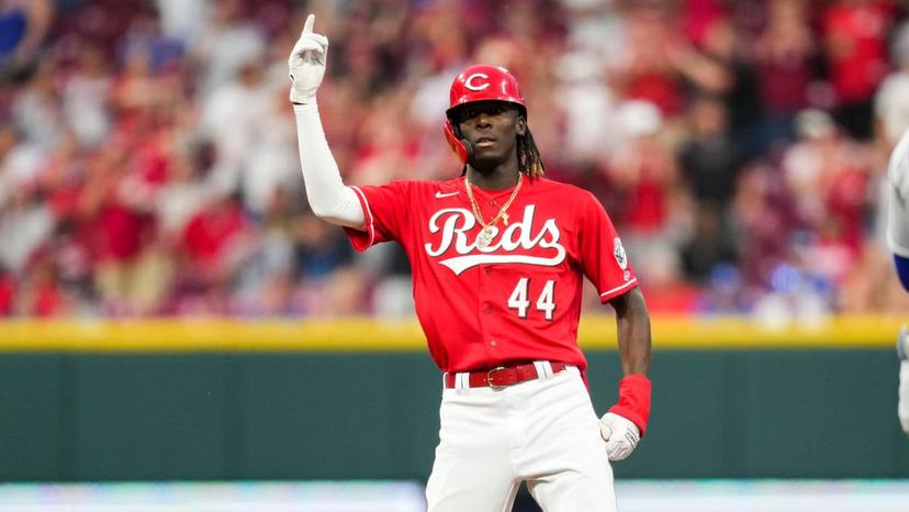 Elly De La Cruz leads the league in stolen bases this season
