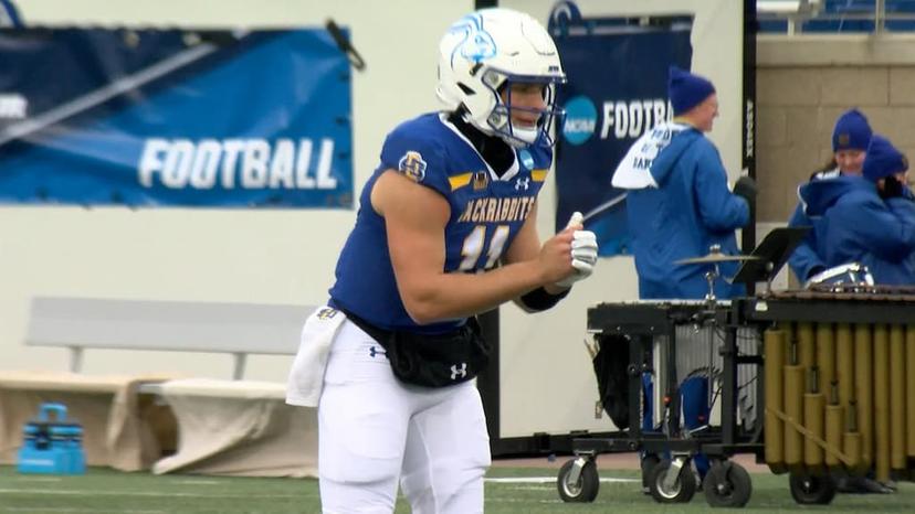 Mark Gronowski South Dakota State football