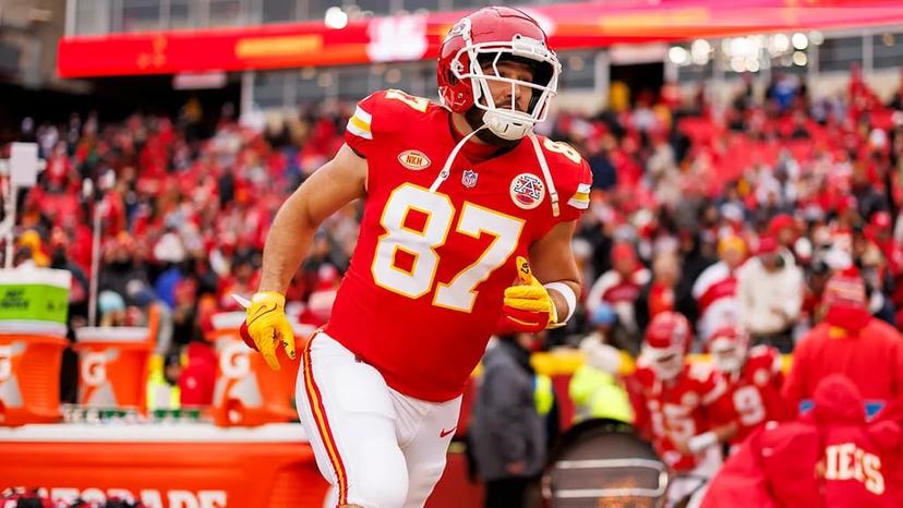 Travis Kelce and the Chiefs host the Raiders on Black Friday