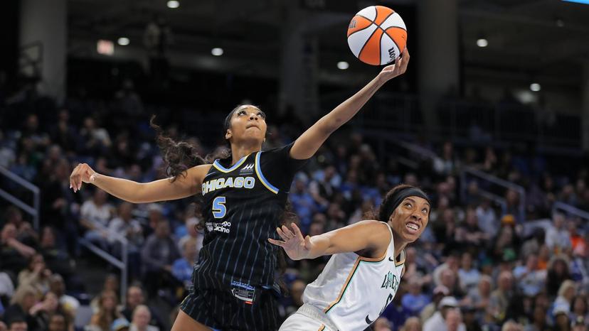 Angel Reese rebounding