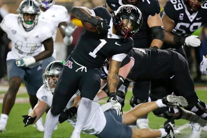 Darius Taylor is likely opting out of the Rate Bowl on Friday - Minnesota New Mexico Picks