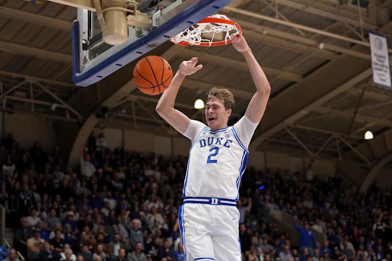 Can Flagg lead Duke to a victory against Arizona?