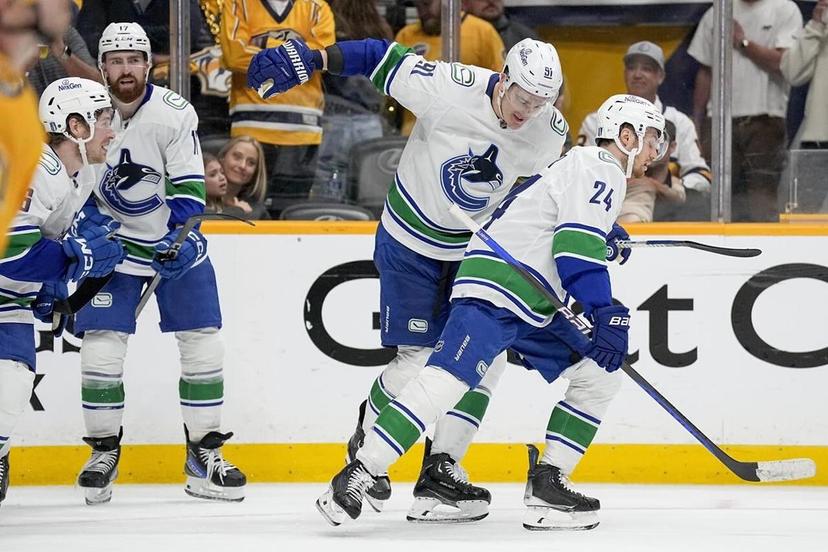 Canucks players