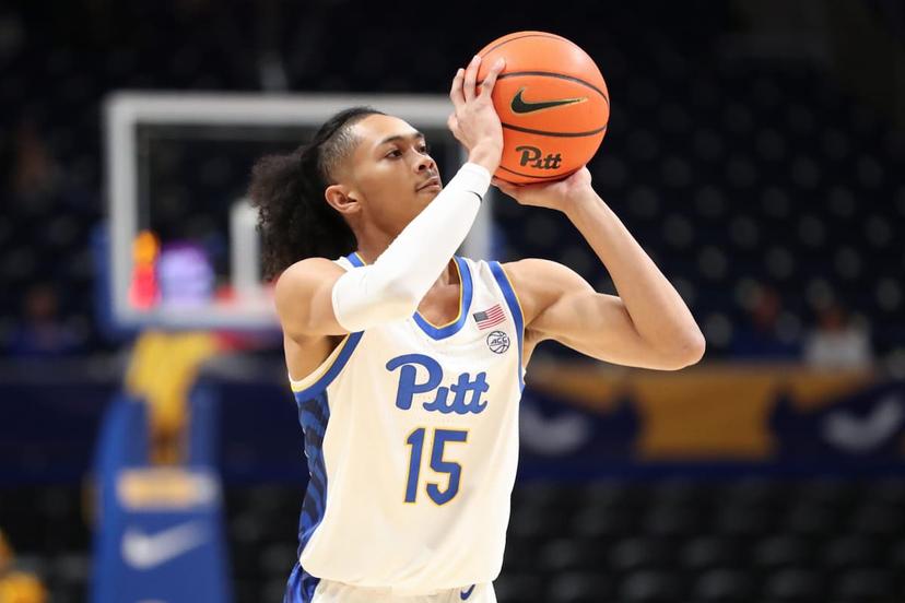 Lowe puts up 17-4-5 for Pittsburgh this year