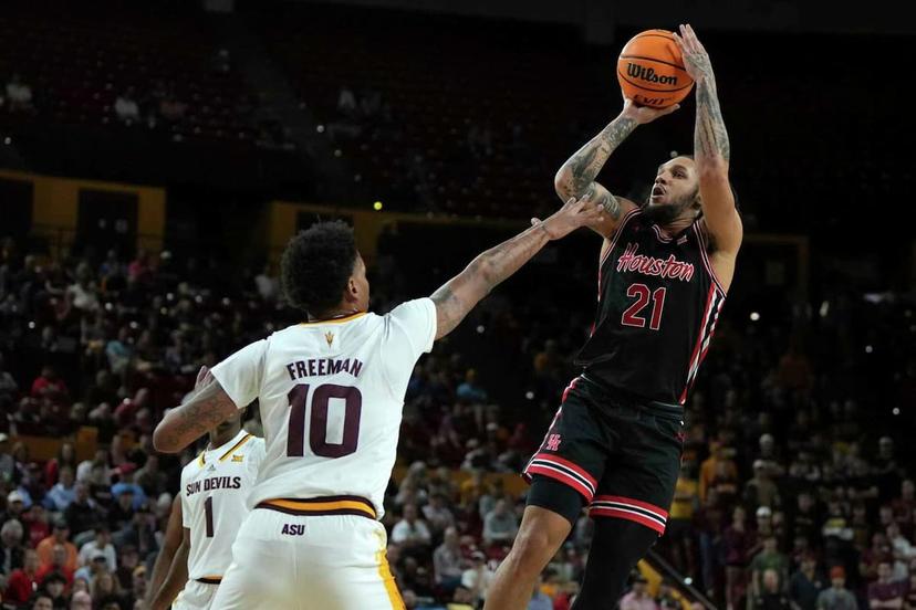 Emanuel Sharp and Houston face a tough opponent this afternoon - NCAA Basketball Picks
