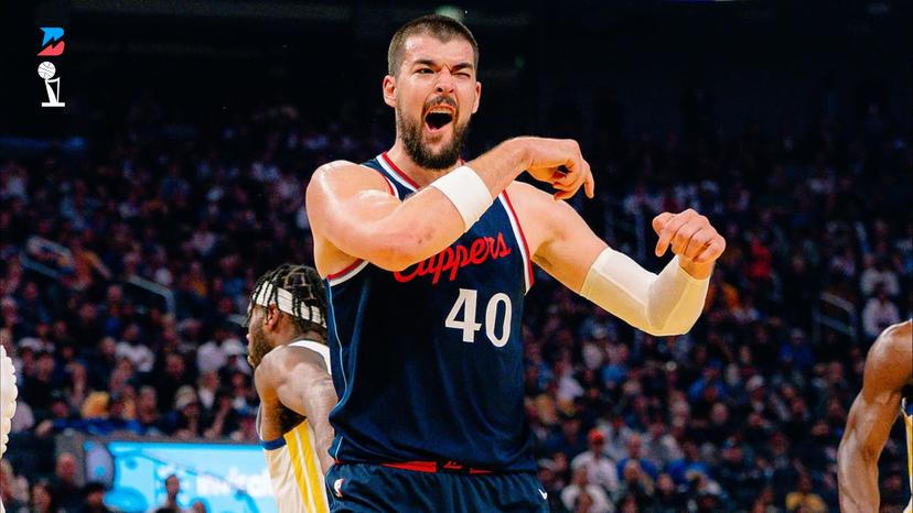 Ivica Zubac celebrates a made basket.