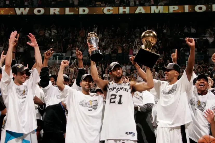 Tim Duncan MVP San Antonio Spurs