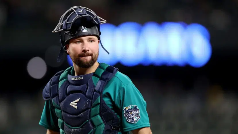 Cal Raleigh and the Mariners take on the Diamondbacks in Arizona tonight