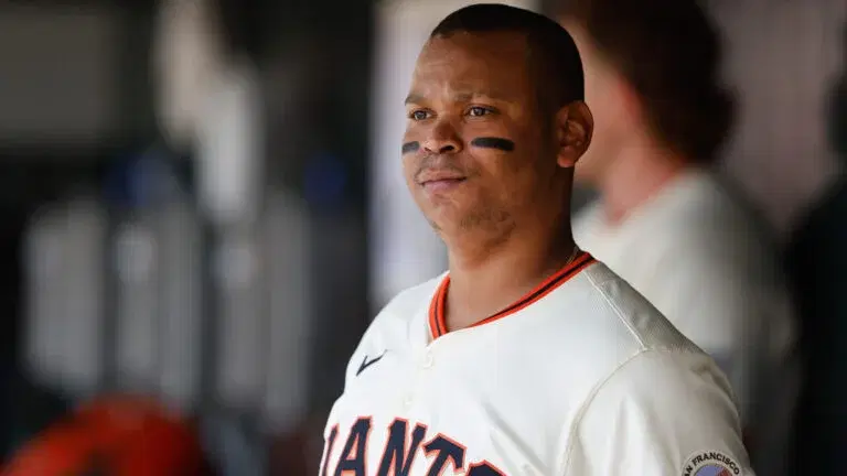 Rafael Devers on the Giants