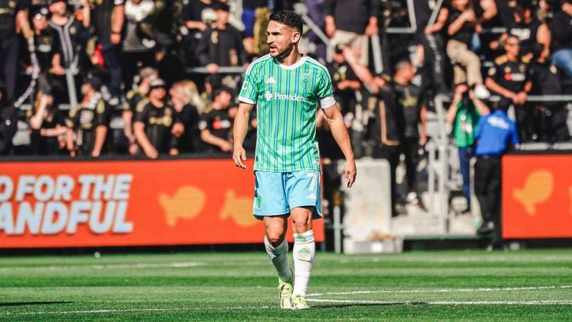Seattle takes on Sporting KC tonight in the MLS - MLS Picks