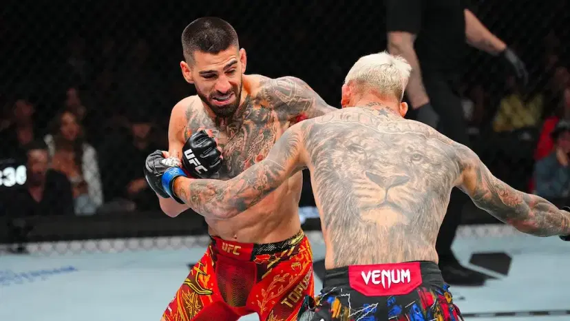 Ilia Topuria vs Charles Oliveira 2025