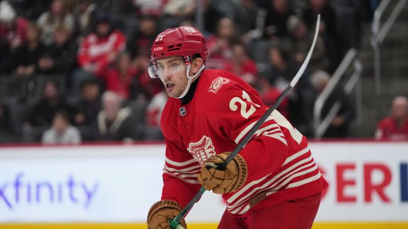 James van Riemsdyk is on a heater, making his point a best bet