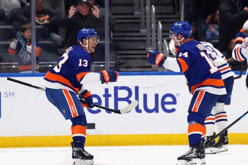 Mat Barzal and Bo Horvat