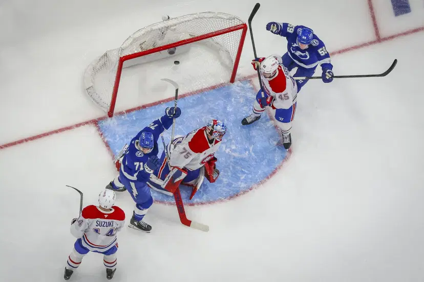 Canadiens and Lightning players