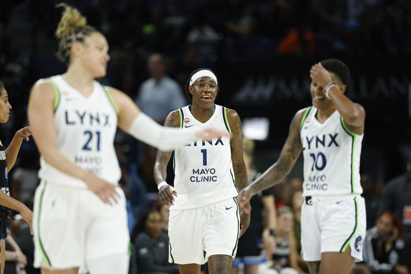 Kayle McBride, Natasha Howard and Courtney Williams