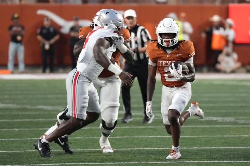 Hollywod Smother has nearly 200 rushing yards in just three games for the Longhorns - Texas Tennessee Expert Picks